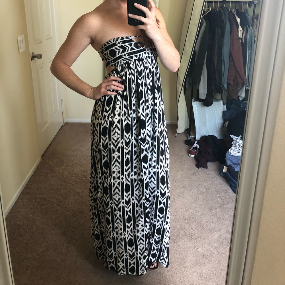 Re:named B&W Patterned Strapless Maxi Dress